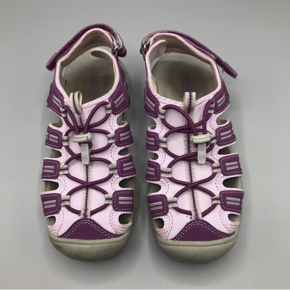 Khombu Kids Sandals in Purple and Pink